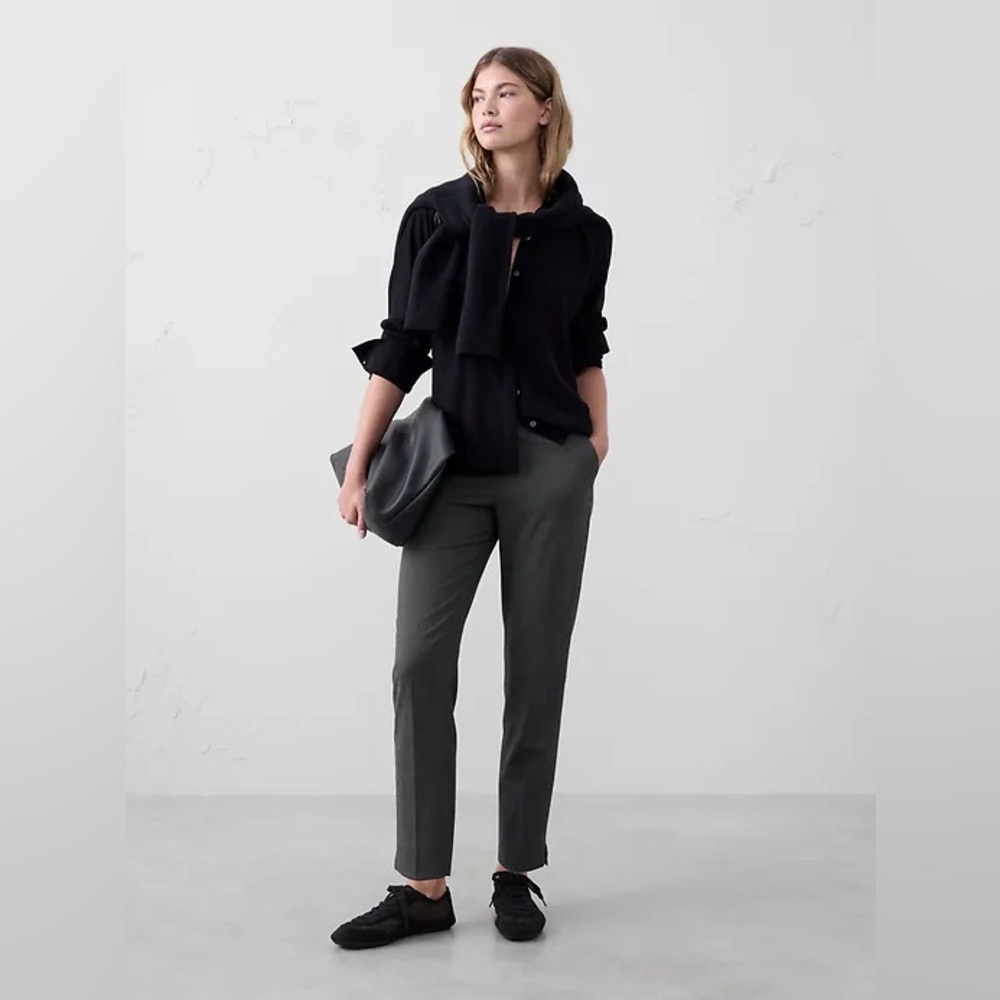 EUC Banana Republic Hayden Tapered Pant in Dark Heather Gray Size 12